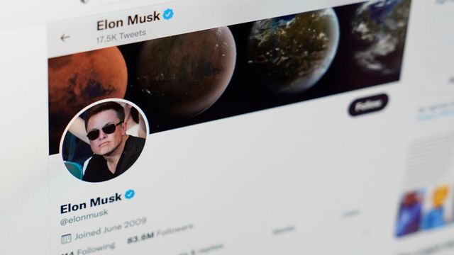 Elon Musk vil kjøpe Twitter for den opprinnelig avtalte prisen
