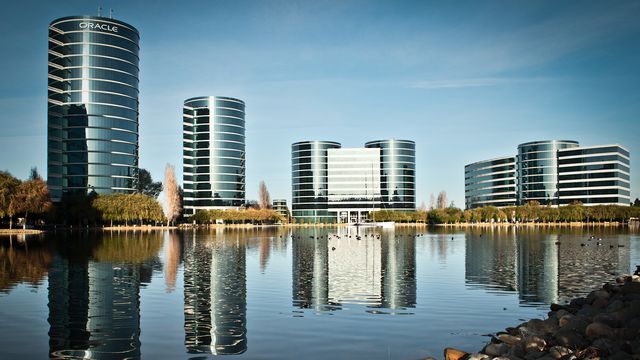 Oracle med beskjedent fall i et ellers blodrødt år for tech-gigantene