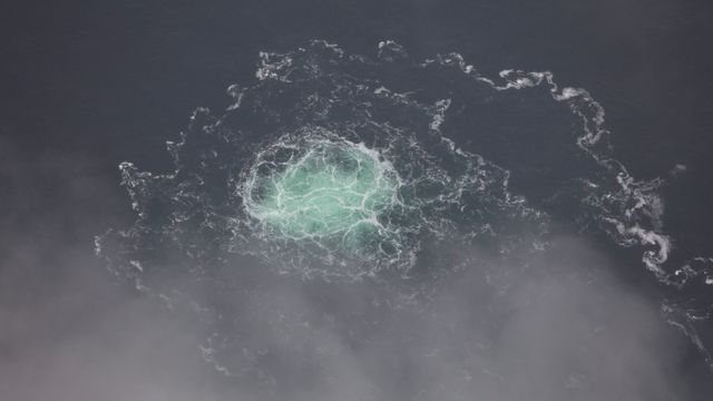 Wired: Satellittbilder viser skip i nærheten av rørledninger før eksplosjoner