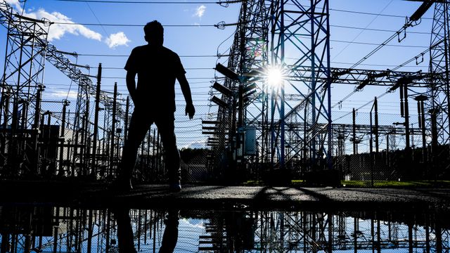 Kraftanalytiker tror på halvert strømpris i år