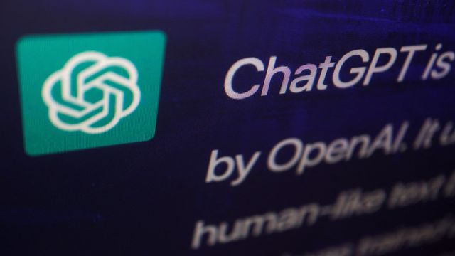 Samsung nekter ansatte å bruke ChatGPT – frykter lekkasjer