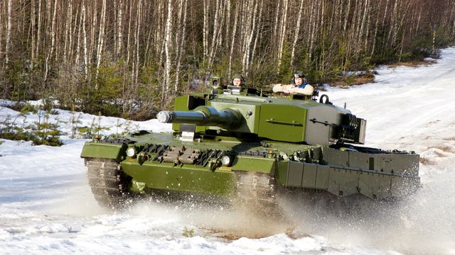 Norge gir åtte Leopard-stridsvogner til Ukraina