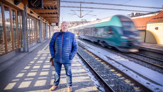 Pendlerforening bekymret for tilliten til jernbanen etter Follobane-problemene