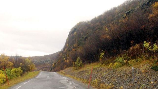 Ny kontrakt: Noen må prosjektere fylkesvei 98 i Finnmark før den kan bygges
