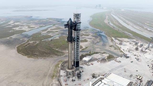 Teknisk trøbbel: SpaceX utsetter historisk oppskyting