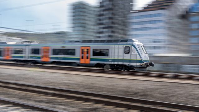 Tromsø-ordfører slår tilbake mot Nord-Norgebane-rapport: – Det koster mye å bygge Fornebubanen også