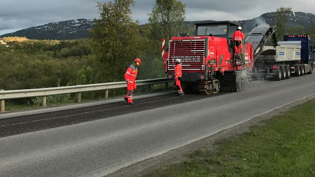 Nå kommer neste års asfaltkontrakter for Nord-Norge