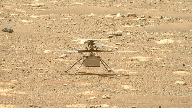 Nasa-helikopter på Mars har «ringt hjem» etter 63 dagers stillhet