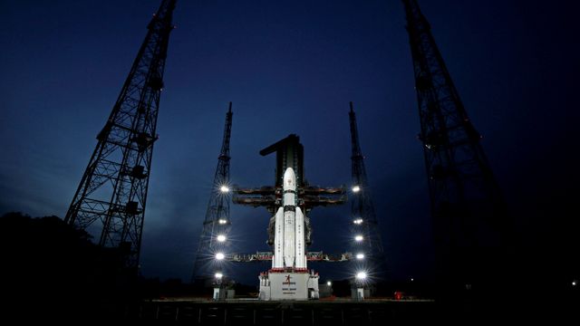 Indisk rakett på vei for nytt forsøk på månelanding