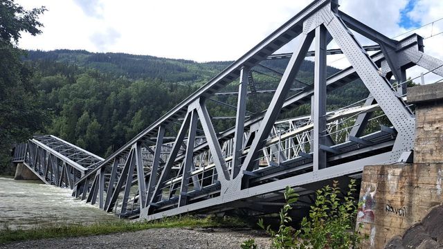 Jernbanebrua over Lågen ved Ringebu har kollapset