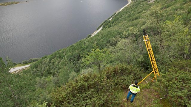 Skredsikrer Tinnsjøveien og Lauvjuv med nytt geofonanlegg