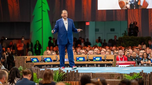 Salesforce lanserer KI-basert kodebygger