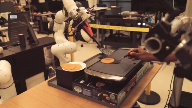 Ingen kode: Toyota lærer opp roboter som om de var barn
