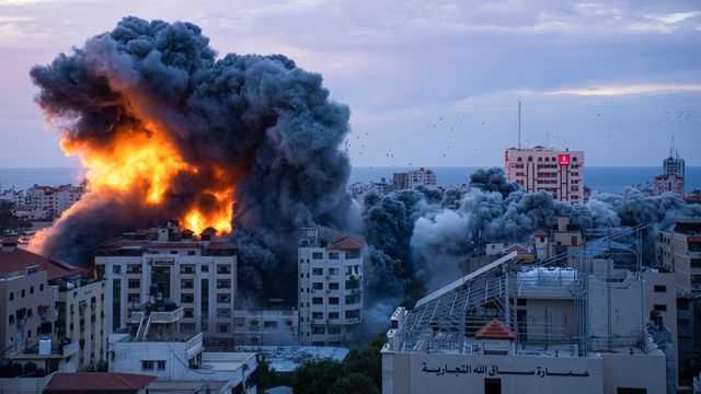 Hundrevis drept i storkrig mellom Hamas og Israel