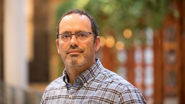 Follobane-entreprenør mener Bane Nor aksepterte risikoen for at ledninger kunne falle ned