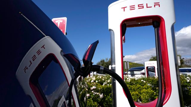 Oljefondet legger press på Tesla for fagforeningsgodkjenning