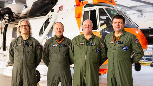 Fire Sea King-veteraner fløy til Bodø for å pensjonere både helikopter og seg selv