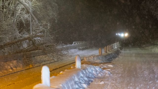 Arendal og Kristiansand har satt inn kriseledelse på grunn av snøkaos