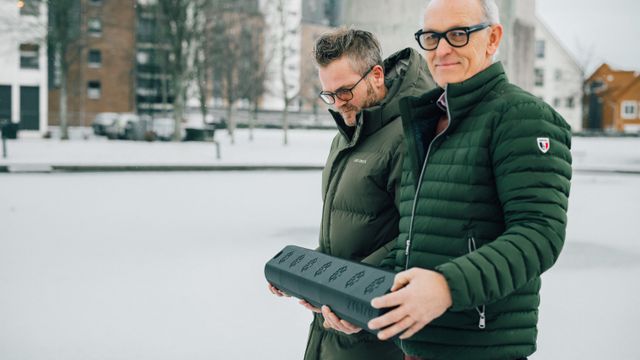 På tide å måke taket? Norsk selskap har utviklet sensor som beregner snølast i sanntid