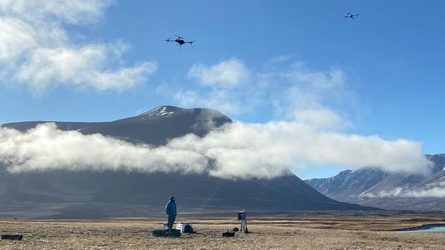 Disse dronene får belønning for å lære å finne klimagasser