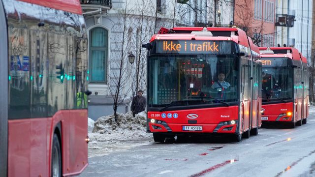 Isete veier førte til busskaos i Oslo og Akershus – forventer gradvis bedring