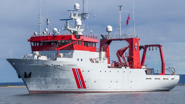 Forsvaret undersøker norsk sjøfiber med undervannsdrone