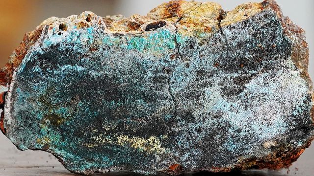 Kunstige geysirer kan løse mineralfloken