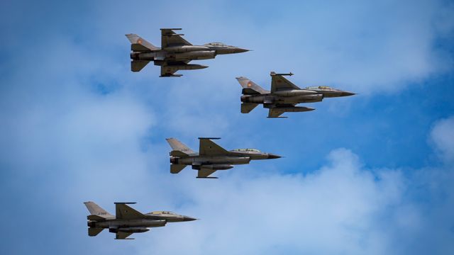 Belgia vil gi 30 F-16-fly til Ukraina