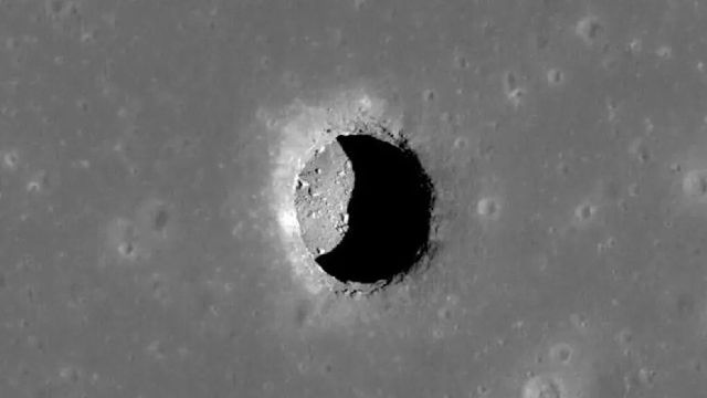 Har identifisert huler på månen som kan huse mennesker