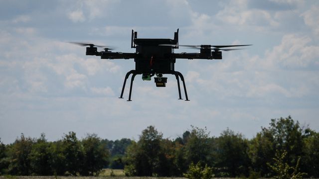 Et skudd koster 10 kroner: Vil masseprodusere laservåpen mot droneangrep
