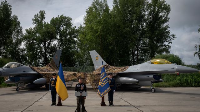 Zelenskyj: F-16-kampflyene er tatt i bruk i Ukraina