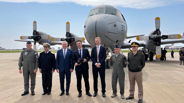 «Ulabrand» er blitt argentinsk: Første P-3 Orion overlevert i Buenos Aires