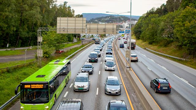 Høyre vil gjøre E18-køer til valgkampsak