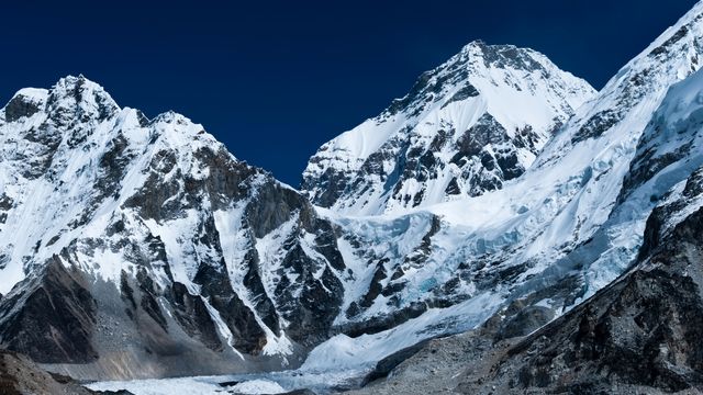 Mount Everest er uvanlig høy – nå kommer en mulig forklaring