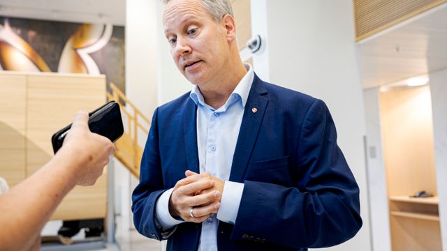 Høyre kaller samferdselsministeren inn på teppet på grunn av togkaoset