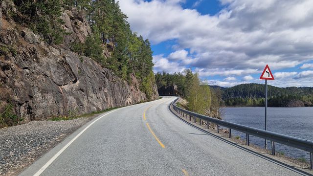 Både bratt og dypt der ny riksvei skal bygges