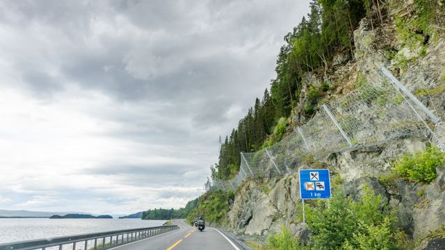 Nå starter reparasjonen av E6 ved Snåsavatnet