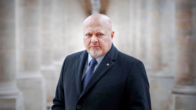 Hvem stengte Karim Khans e-postkonto?