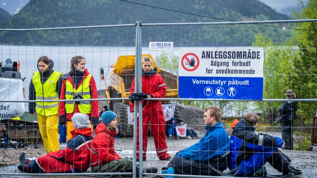 Regjeringen sier nei til å endre tillatelsen til dumping av gruveavfall i Førdefjorden: – Pinlig
