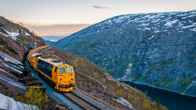 Finnene vil koble seg til norsk jernbane – men ni centimeter skiller dagens spor