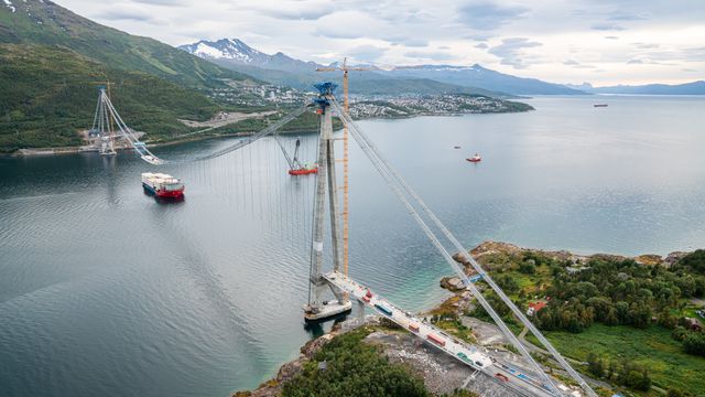 Milliardsprekk, forsinkelser og byggefeil: Dette gikk galt med Hålogalandsbrua