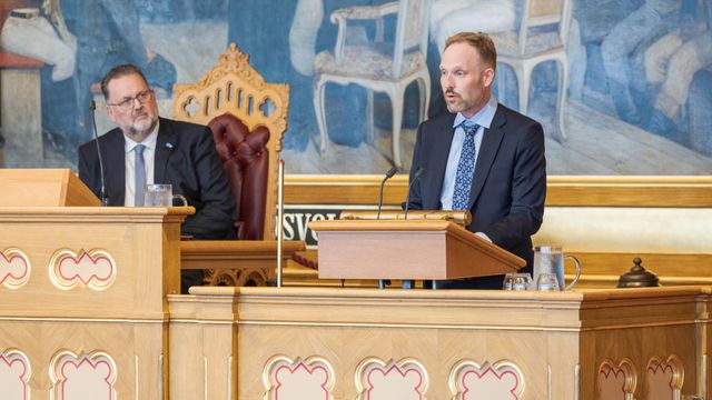 – Det er KI som skal tjene mennesker, ikke motsatt