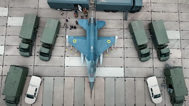 Nå kan ukrainske F-16-fly klargjøres på nye steder