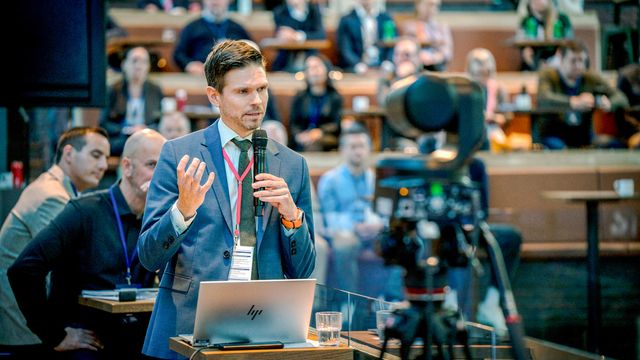 Sju av ti nordmenn vil ha strenge KI-regler
