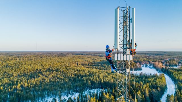 Mobilnettene vurderer å investere i batterier for å levere kraft
