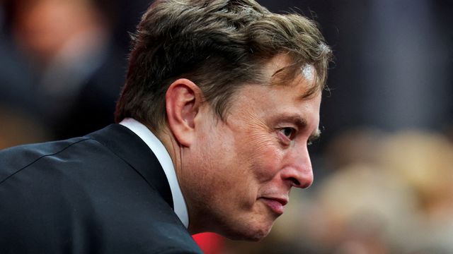 Teslas aksjonærer har gitt Elon Musk svimlende lønnsavtale