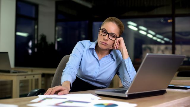 Wall Street Journal: KI-ingeniører jobber opptil 100 timer i uken