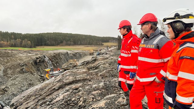 Nå kommer det asfalt på midlertidig E6 i Levanger