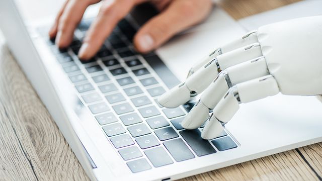 Ny studie: Lenge til KI-teknologien kan erstatte menneskelig innsats