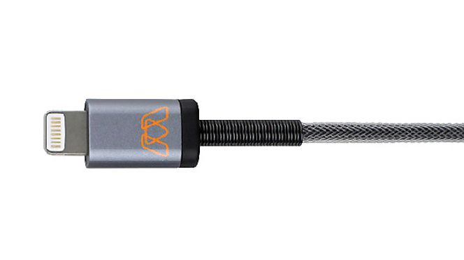 Skaffer du deg en Lightning-kabel fra en annen produsent, kan du få et produkt som tåler mer juling. Denne er fra MOS og heter Spring.